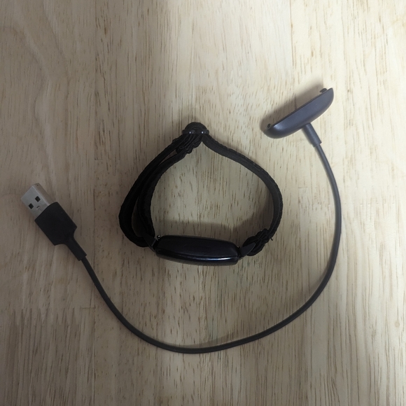 fitbit Wearables Fitbit Inspire 2 Activity Tracking Smart Watch Guc